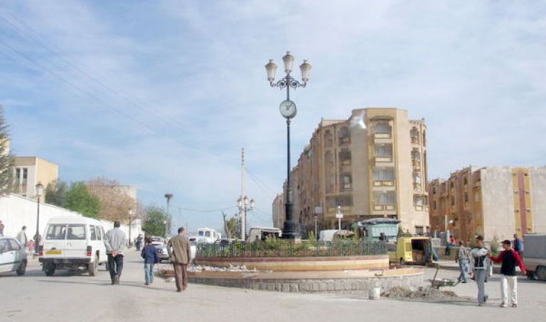 سكان حي شرطيوة يطالبون برخص البناء