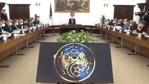 السيد عبد المجيد تبون، رئيس الجمهورية، القائد الأعلى للقوات المسلحة، وزير الدفاع الوطني