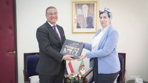 وزيرة الثقافة والفنون صورية مولوجي-سفير جمهورية مصر العربية بالجزائر، مختار جميل توفيق وريدة