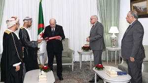 رئيس الجمهورية، السيد عبد المجيد تبون-وزير خارجية سلطنة عمان، السيد بدر بن حمد بن حمود البوسعيدي