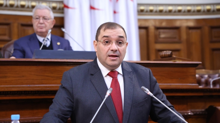 توسيع إجراءات التجريد من الجنسية وفق شروط محدّدة