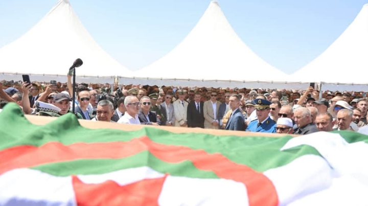 جنازة رسمية وشعبية تشيّع ضحايا حادث بومرداس