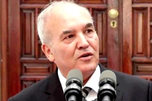 «أشكك في بعض الأرقام، لكن الجزائر ستخرج من أزمتها"