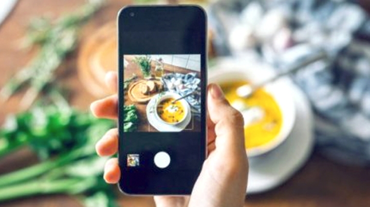 الاستعراض الرقمي يهدد روحانية الشهر الفضيل