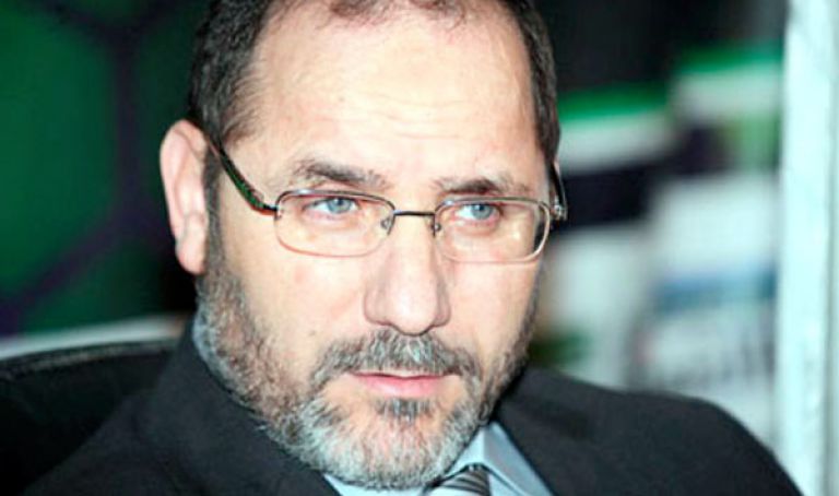 مقري يدعو الشعب للتحلي بالنضج واليقظة