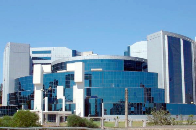 المؤسسات الرابحة ملزمة باستثمار 30٪