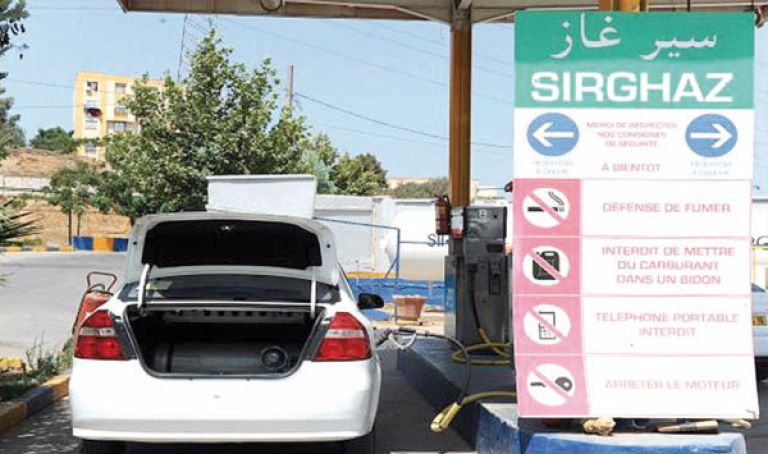 تحويل 50 ألف سيارة أجرة نحو الغاز المميع في 2018