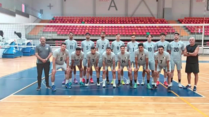 منتخب الكرة الطائرة يكثف تحضيراته في سفرية لاتفيا