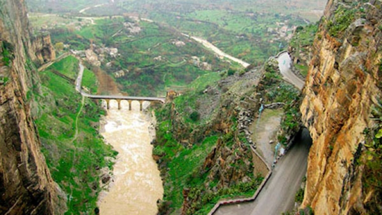ترميم "درب السياح" بمدينة الصخر العتيق