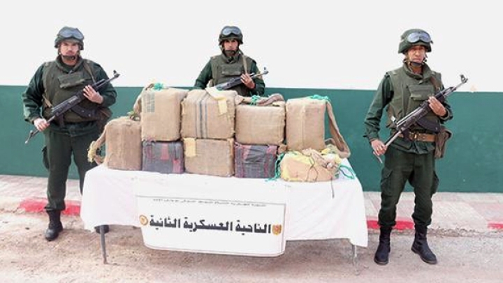 إحباط محاولات إدخال 35 طنا من الكيف عبر الحدود مع المغرب