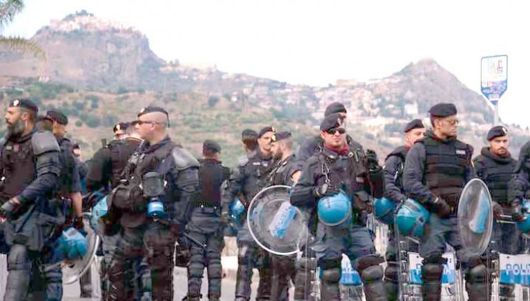 اعتقال 22 شخصا خلال مطاردة "الشيطان"