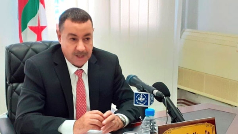 3 مستشفيات و2000 مسكن "رهينة" لدى مقاول خاص