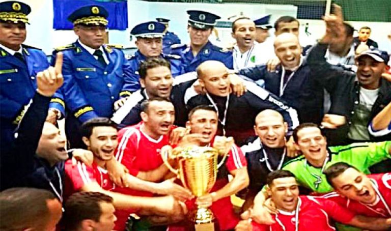 تتويج فريق شرطة الوسط للبليدة