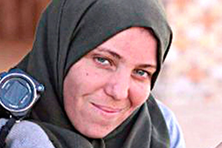 سميرة مواقي تعود إلى أرض الوطن