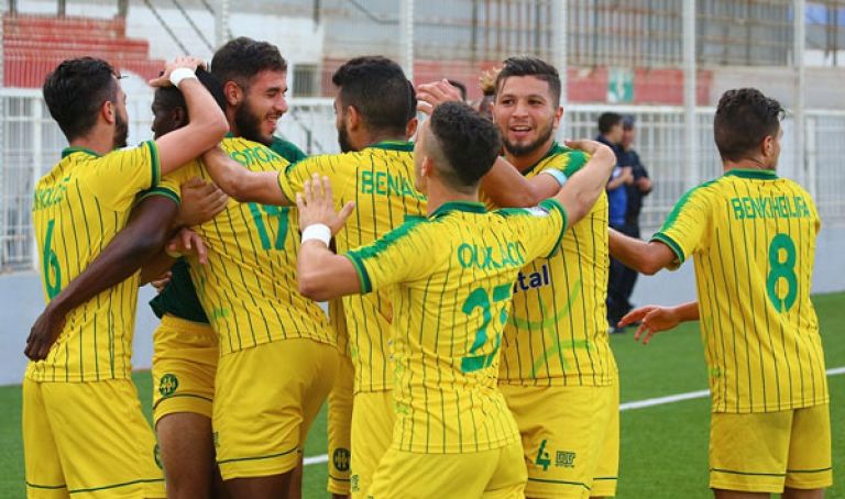 مشري يرغب في مفاجأة "الكناري"