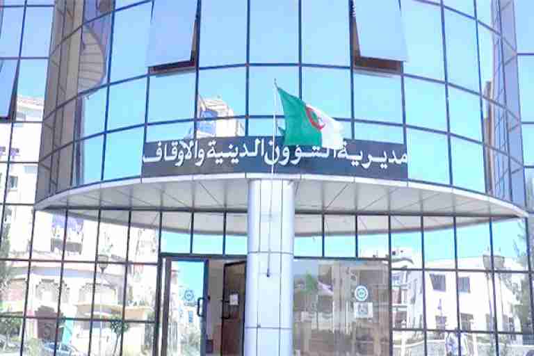 الشروع في توزيع أموال الزكاة على المحتاجين