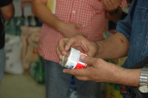 تفادي منتجات فاسدة في نقاط بيع شرعية 