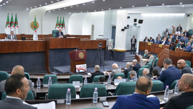 توقيف النّشر لكل من يمسّ بالدين الإسلامي والوحدة الوطنية