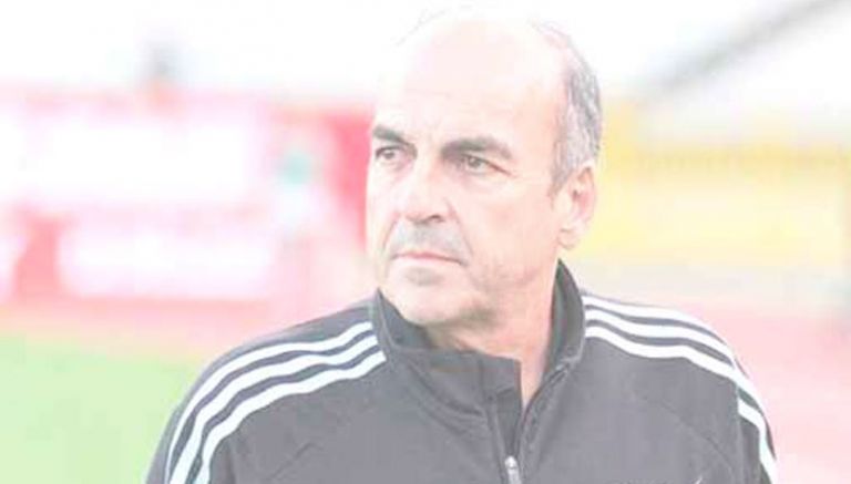 الإدارة تجدد مؤقتا الثقة في آلان ميشال