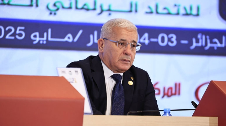 الجزائر لن تحيد عن دعم القضية الفلسطينية