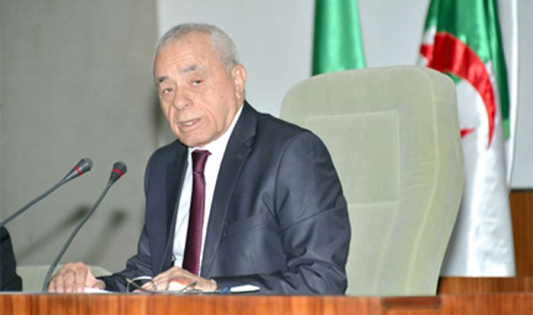 بوحجة يحذر النواب من التعديلات غير الدستورية