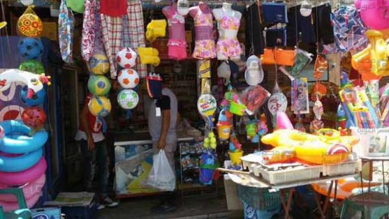 تجارة مستلزمات البحر ينعشها ”متمردو” الحظر