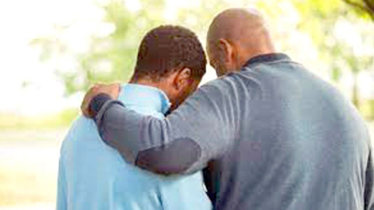 ابنك المراهق لا يحترمك... إليك السبب