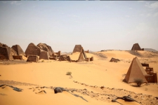اكتشاف 16 هرماً في السودان