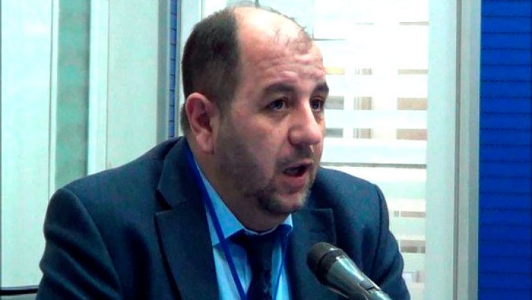 الدعوة إلى عقد اجتماع الثلاثية في أقرب الآجال