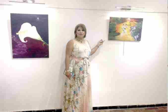 معرض فني من 30 لوحة للفنانة هشامي زازة