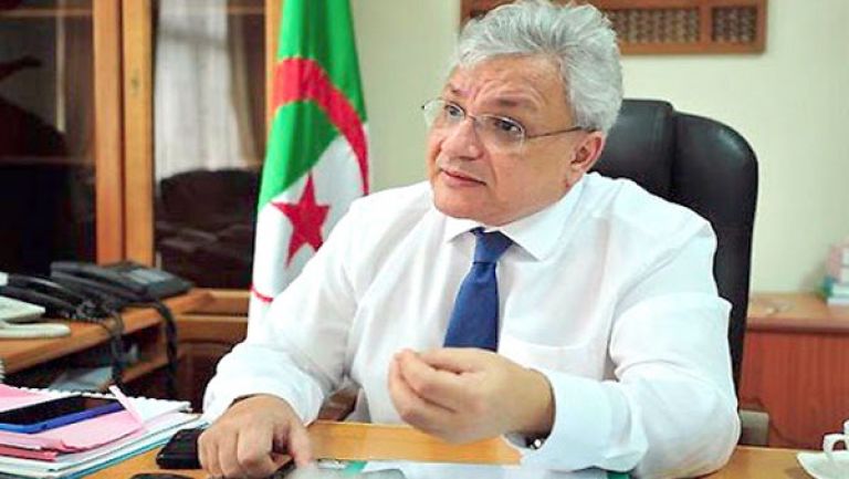أربعة مراسيم جديدة لدعم الصناعة الصيدلانية المحلية