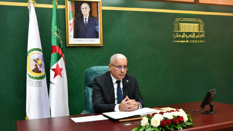 الجزائر تدعو إلى بند طارئ يجرّم المساس بالمقدسات الدينية