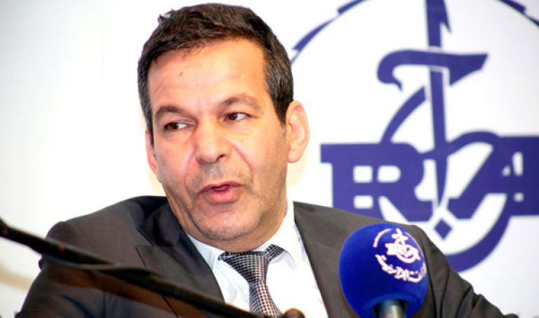 التجار مجبرون على فتح محلاتهم بعد العيد