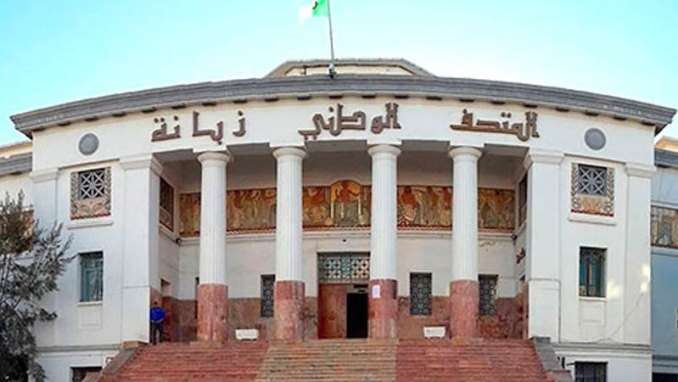 متحف "أحمد زبانة" نقطة التقاء الزوار من مختلف الولايات