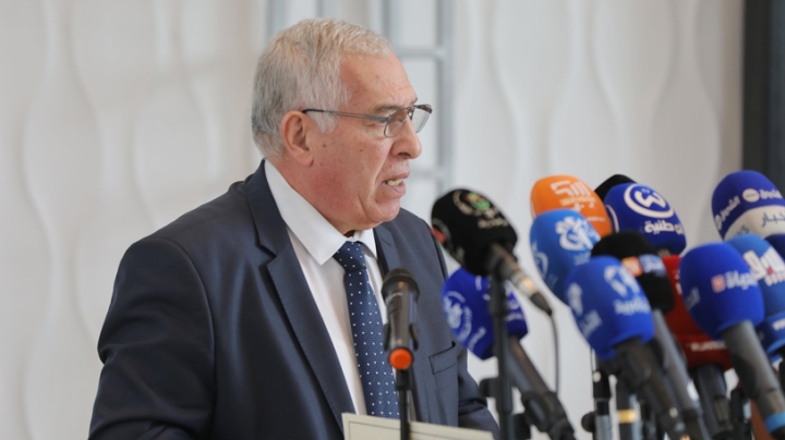 الرئيس تبون يقود الجزائر إلى انتصارات مشهودة