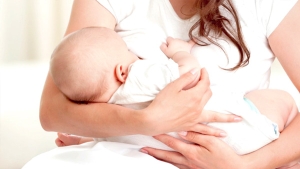 الرضاعة الطبيعية لحماية الأطفال