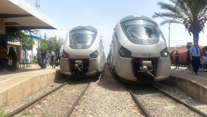 مواقف مهملة وممرات غير محروسة وغرباء داخل المحطات