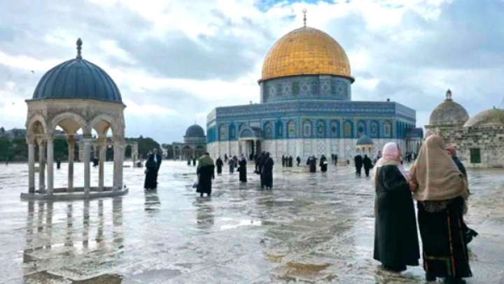 "حماس" تحذّر من استمرار انتهاك حرمة الأقصى