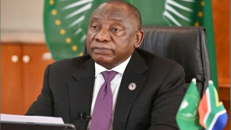 الرئيس الجنوب إفريقي يطالب بإلغاء قرار ترامب