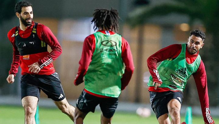 موقع "فيفا" يسلط الضوء على مشوار محرز