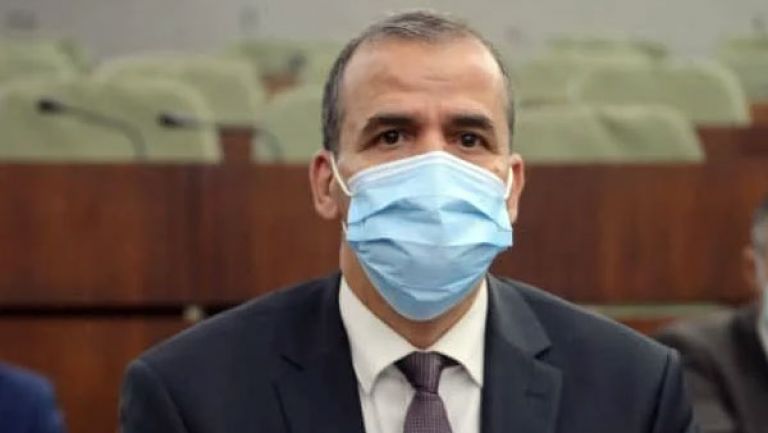 رزيق لا يستبعد إمكانية تقنين أسعار بعض المواد الأساسية