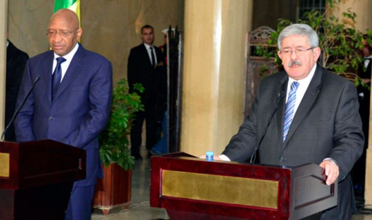 أويحيى ومايغا يؤكدان على تسريع تجسيد اتفاق المصالحة بمالي