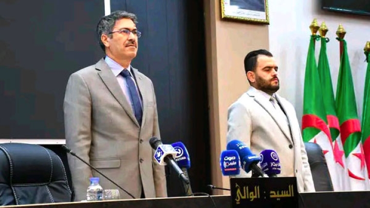الوالي يشرف على تنصيب رؤساء الدوائر الجدد