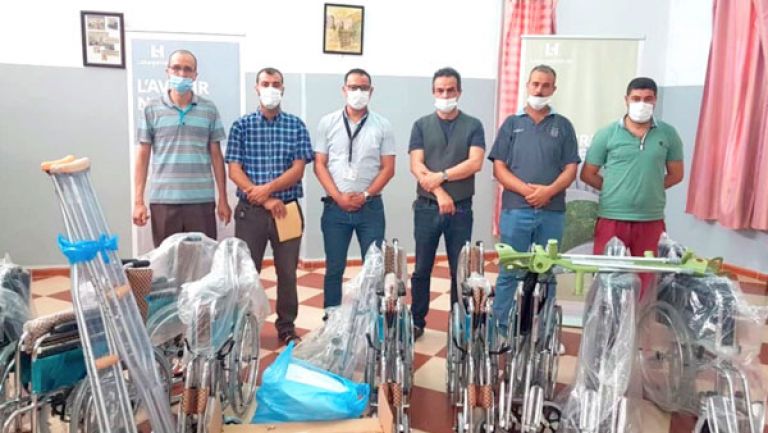 أجهزة شبه طبية لصالح جمعيتين محليتين