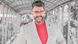 الكـاتـب والشاعـر الإعـلامي  أسامة البدري