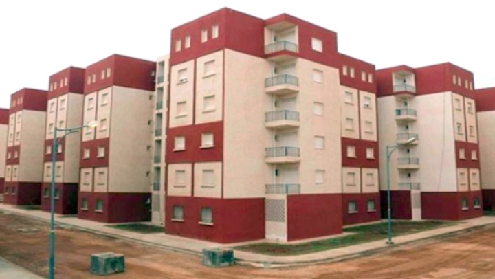 تسليم مفاتيح 100 سكن اجتماعي