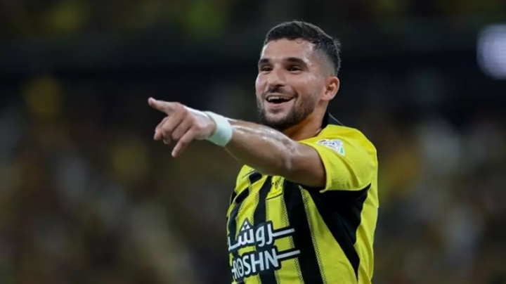 الاتحاد السعودي يستعد لتمديد عقد حسام عوار