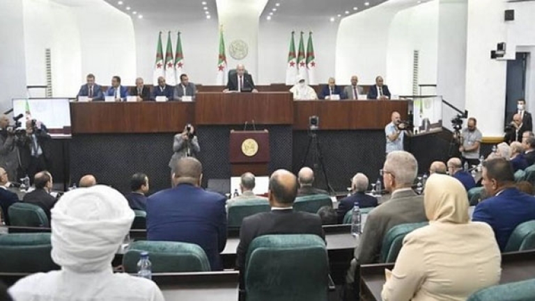 رقمنة الصفقات العمومية لإبعاد شبهة الفساد