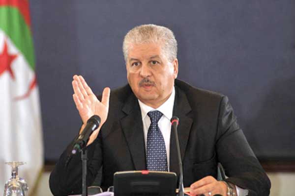 معاينة عدد من المشاريع ولقاء مع المجتمع المدني