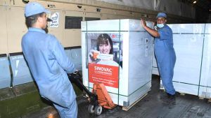 وصول 2.4 مليون جرعة من "سينوفاك" الصيني المضاد لكورونا